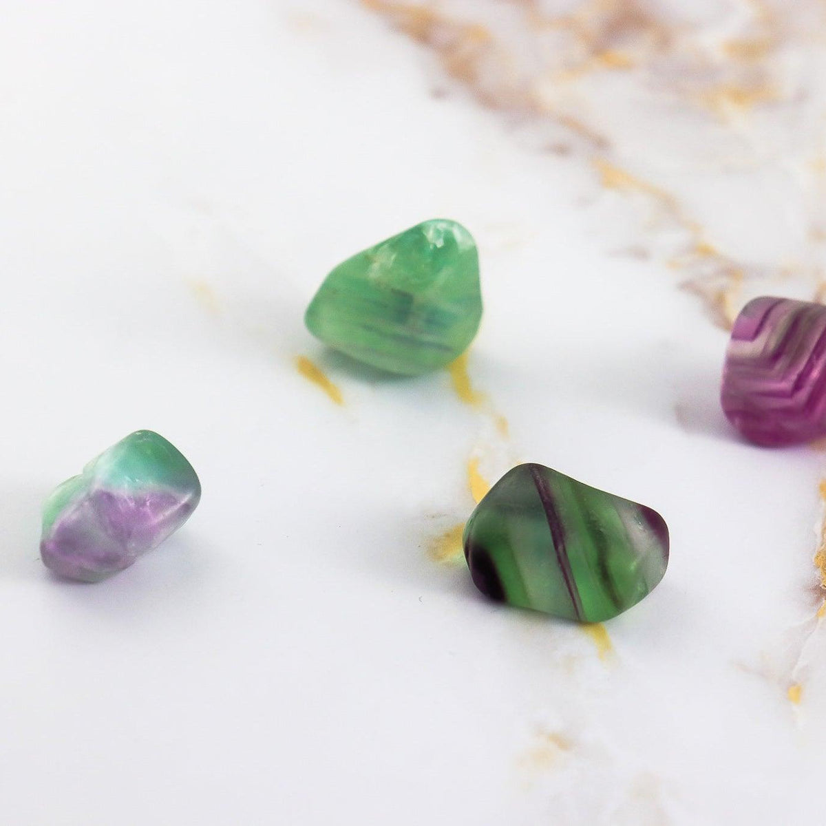 Pierre roulée en Fluorite multicolore